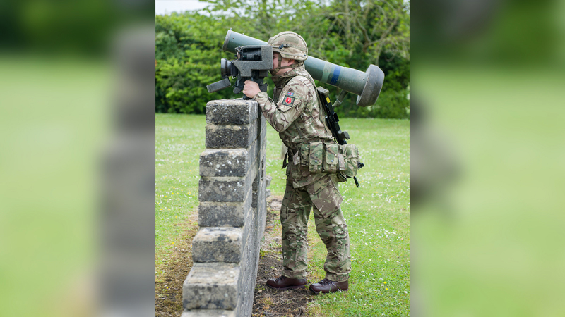 بريطانيا أرسلت معدات مضادة للدبابات إلى أوكرانيا.   أرشيفية