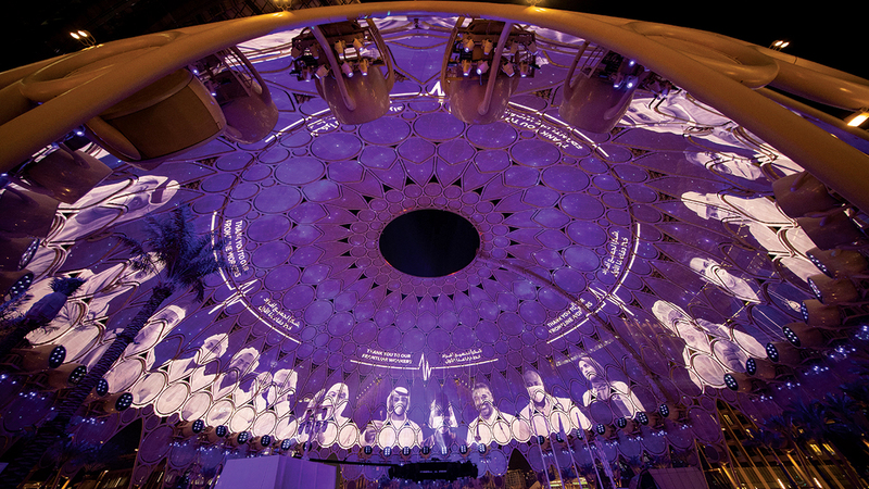 قبة الوصل تحتفي بأبطال الخطوط الأمامية.   من المصدر