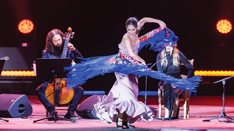 العرض الإسباني يعيد إحياء الجذور القديمة للفلامنكو وتطورها.   من المصدر