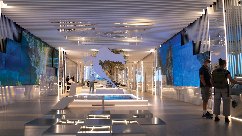 العروض التي يقدمها الجناح تبرز أهم رموز كرواتيا من العلماء عبر التاريخ.   من المصدر