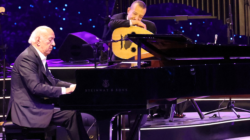 عمر خيرت قدم عدداً من روائعه الموسيقية تحت قبة الوصل.   تصوير: أسامة أبوغانم