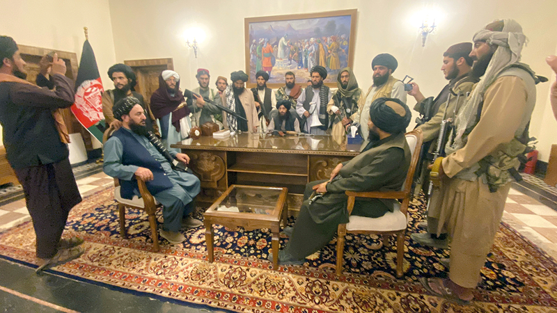 سيطرة «طالبان» على أفغانستان رسمت صورة مثيرة للقلق.   أ.ب