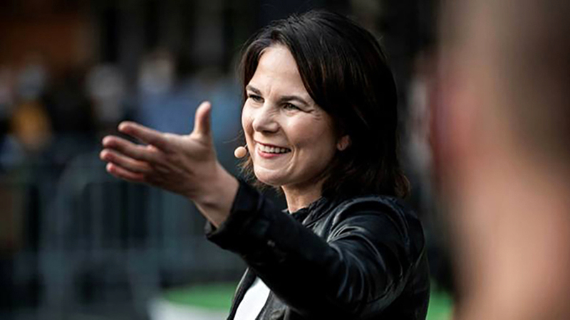 آنالينا بيربوك طالبت مجموعة السبع بالعمل بحزم بدلاً من مجرد الرد.   أرشيفية