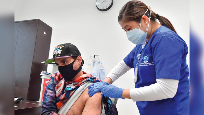 لقاحات &laquo;كوفيد-19&raquo; آمنة وفعّالة في الوقاية من الإصابة بالمرض.    أرشيفية