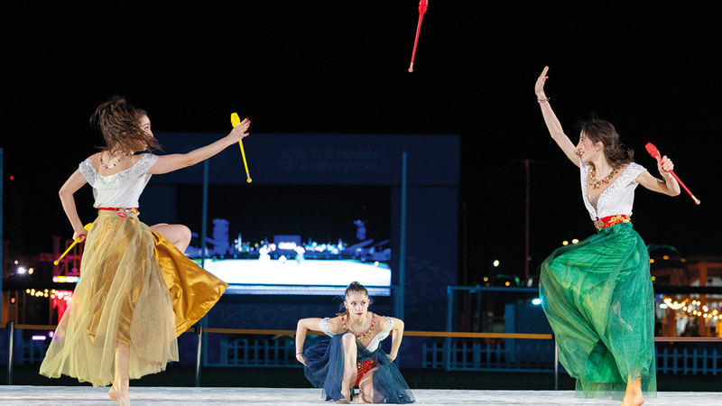 البطلاث الـ3 يقدمن عروضهن في ساحة «إكسبو الرياضية». À من المصدر