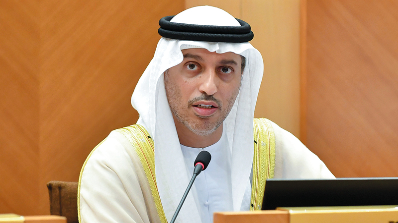 أحمد بالهول الفلاسي: «تشجيع الكوادر المواطنة الراغبة في تأسيس شركات صغيرة ومتوسطة، مثل الحرف والمنتجات اليدوية التراثية».