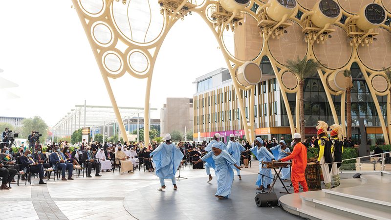 غينيا احتفلت بيومها الوطني في «إكسبو دبي» بلوحات فلكلورية متنوعة.   من المصدر