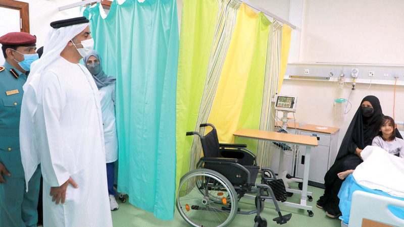 سيف بن زايد زار الطفلة في مستشفى دبا الفجيرة واطمأن على صحتها.   من المصدر