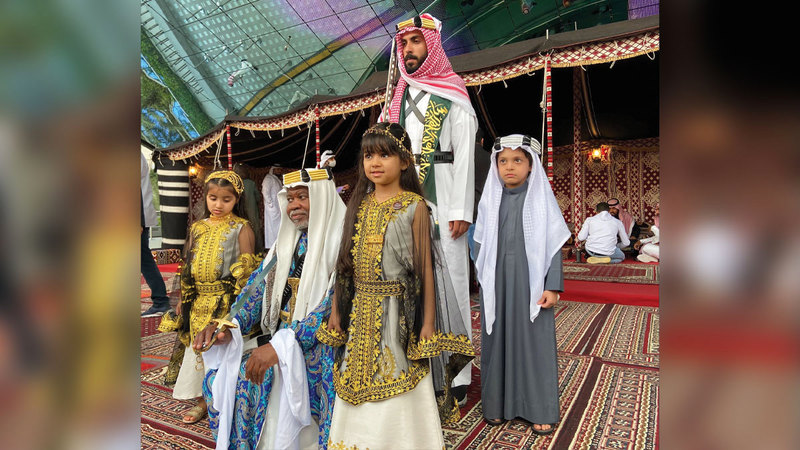 الجناح السعودي خصص ركناً للضيوف لالتقاط الصور التذكارية وسط أجواء
احتفالية.   من المصدر