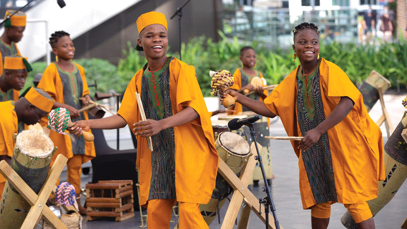 استعراضات عدة شهدتها احتفالات بنين بـ«يومها الوطني».    تصوير: أحمد عرديتي