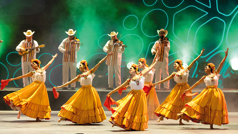 جناح المكسيك يقدم برنامجاً واسعاً ومتنوّعاً من الأنشطة والفعاليات الثقافية.  من المصدر