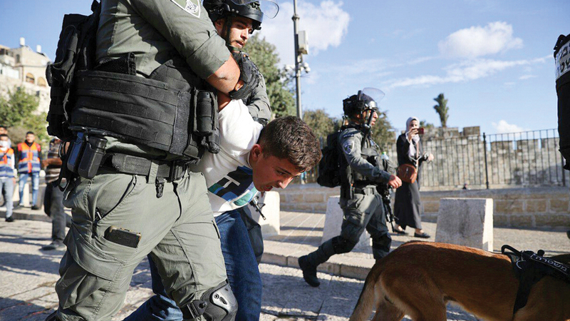 الاحتلال قمع احتفال الفلسطينيين في ذكرى الإسراء.   الإمارات اليوم