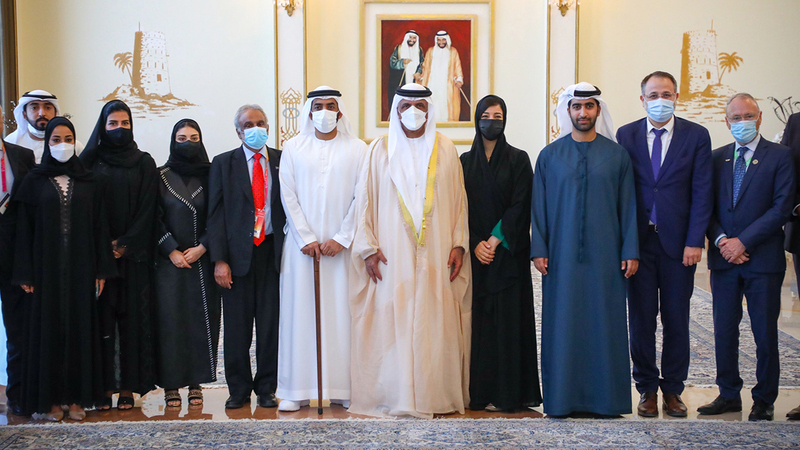 سعود القاسمي استقبل ريم الهاشمي ومفوضي أجنحة دول مشاركة في المعرض.   وام