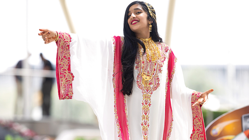 «نجوم المستقبل» يستعرضون مواهبهم في «إكسبو دبي».      من المصدر