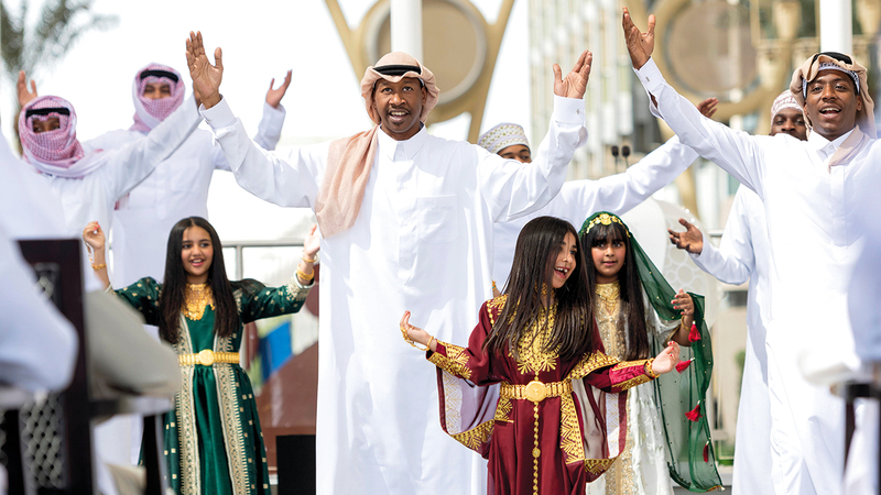 من ساحة الوصل انطلقت العروض الاحتفالية بمناسبة «يوم الشرف» لمجلس التعاون.    من المصدر