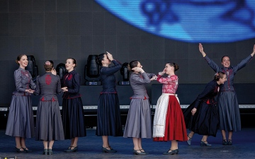 الصورة: عروض إكسبو.. «رقصة كانون».. بخطوات رشيقة من المجر