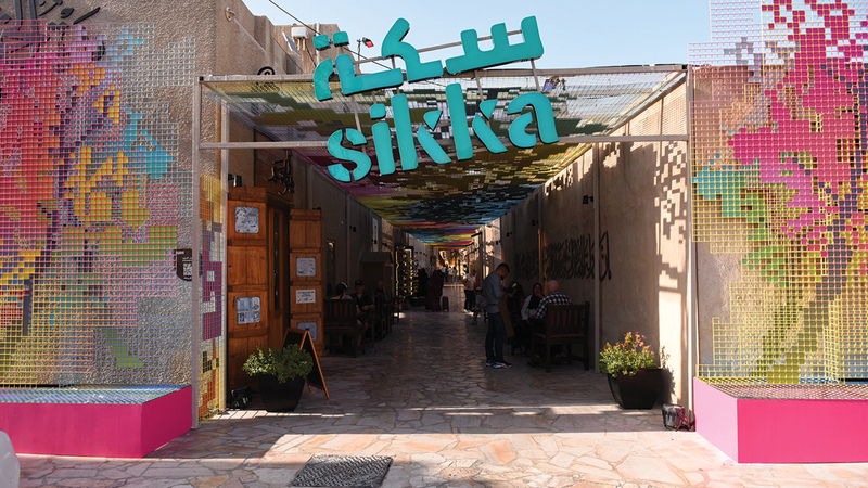 «سدرة الفهيدي» ترمز إلى مجتمع «سكة» من الفنانين الذين كان المهرجان نقطة انطلاق لهم.    من المصدر