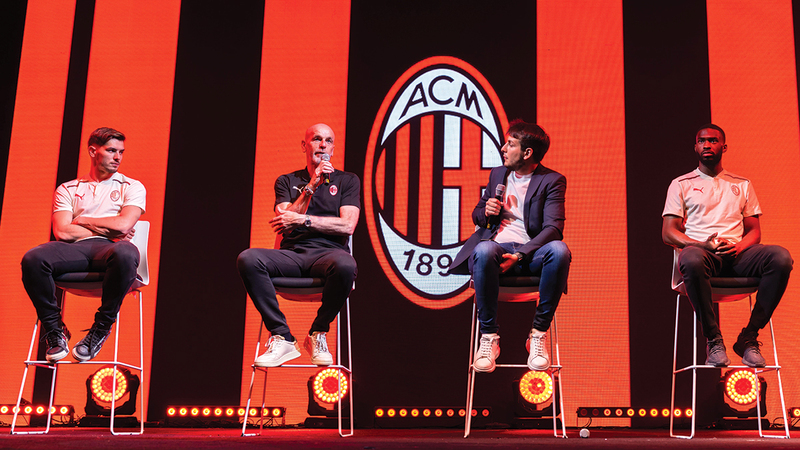 بيولي ودياز وتوموري شاركوا في جلسة مباشرة بحضور مئات المشجعين.    من المصدر