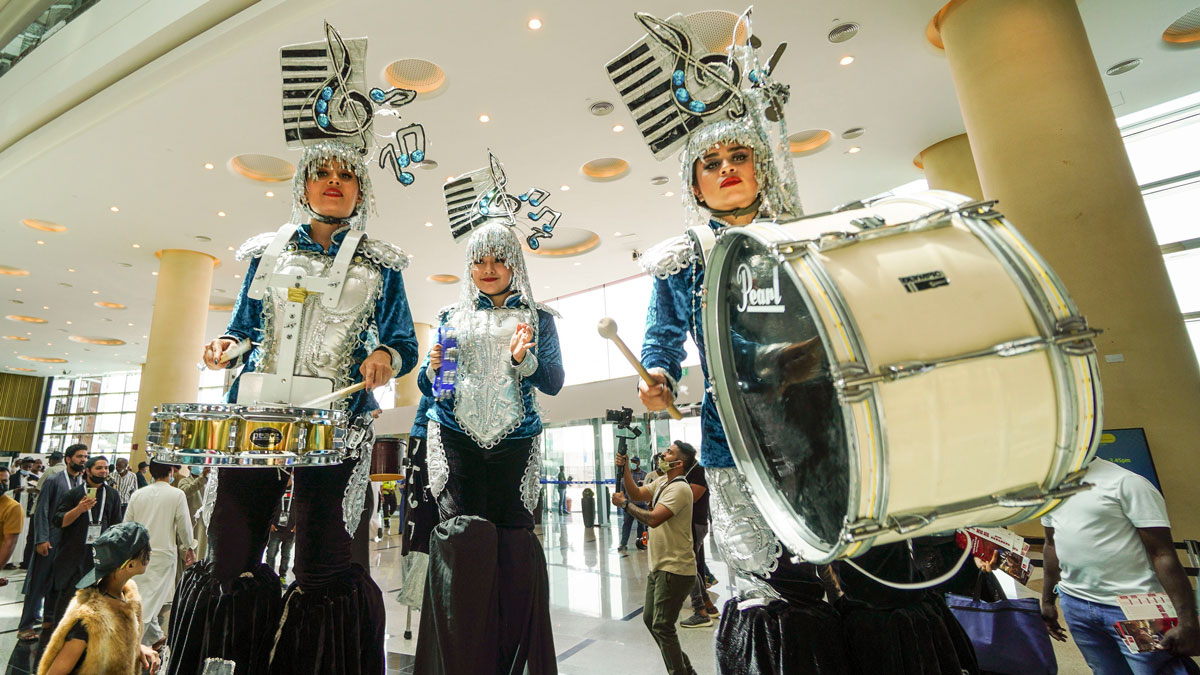 تصوير: أسامة أبوغانم وأشوك فيرما وأحمد عرديتي
