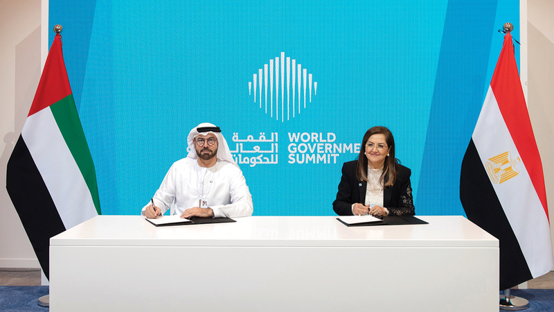 محمد القرقاوي وهالة السعيد يوقعان مذكرة تفاهم لتمديد الشراكة الاستراتيجية بين حكومتي الإمارات ومصر.   من المصدر