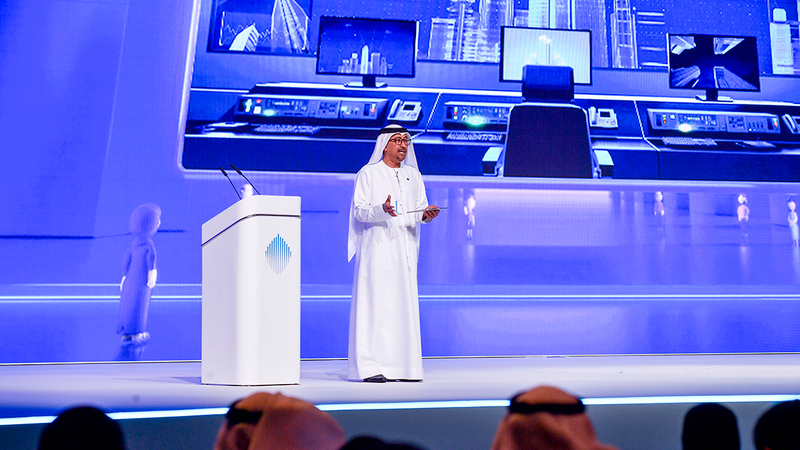 الهاجري خلال جلسة «إعادة تصميم أنظمة مدن المستقبل».   تصوير: أشوك فيرما