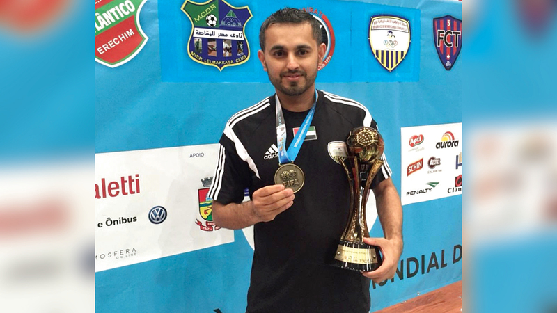 فيصل عبدالله إداري فريق الشارقة لكرة القدم للصالات.   من المصدر