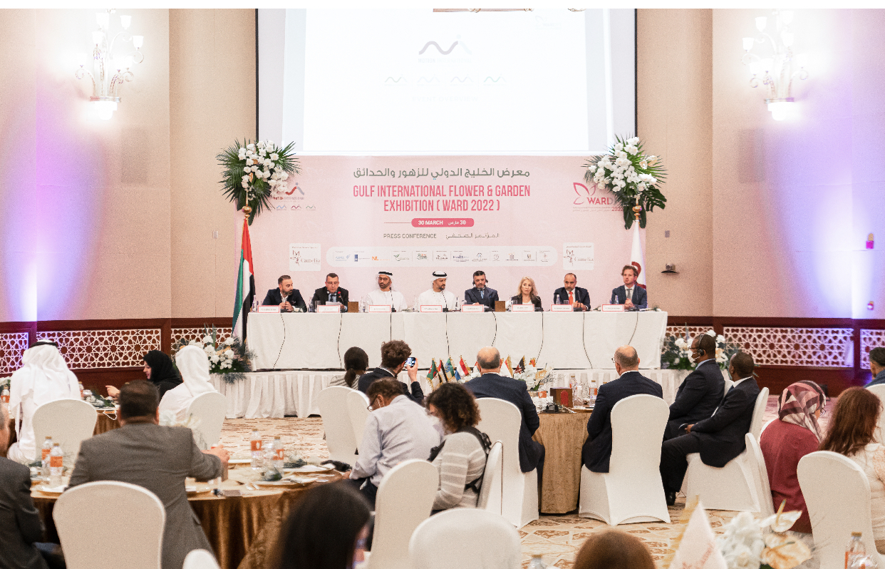 7 thousand square meters of fun .. Abu Dhabi hosts the largest flower