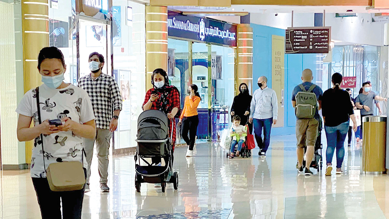 عروض التخفيضات والعروض الترفيهية العائلية والخاصة بالأطفال تدعم النشاط التجاري.   تصوير: إريك أرازاس