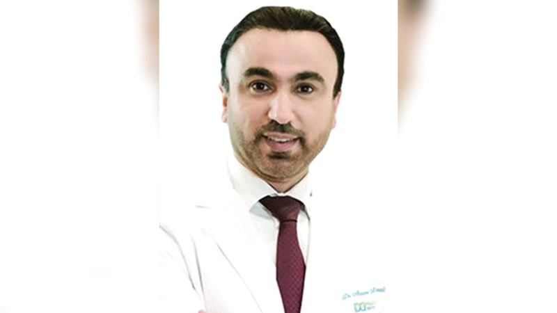 أنور الحمادي: «عيادات الجلدية تستقبل أعداداً كبيرة ممن تعرضوا لمشكلات صحية بسبب الحنّاء».