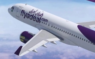 أول رحلة داخلية لشركة طيران سعودية بطاقم من النساء