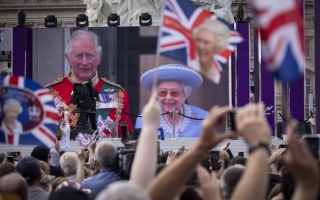 الصورة: انطلاق احتفالات اليوبيل البلاتيني للملكة إليزابيث الثانية.. صور