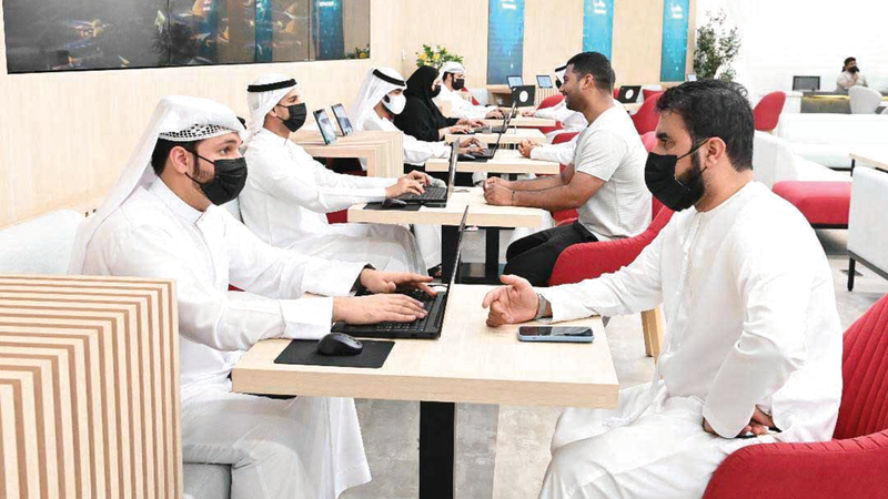 «إقامة دبي» تحرص من خلال التطوير المتلاحق لآلية عمل مراكز (آمر) على مواكبة تطلعات إمارة دبي.   من المصدر