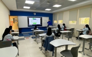 الصورة: «الإمارات للتعليم» توضح تفاصيل الالتحاق بنموذج «مدارس الأجيال» والرسوم والمناهج
