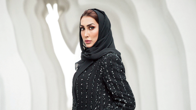 خديجة البستكي أكدت أن نسخ أسبوع الموضة العربي تحظى بمتابعة الجمهور والمختصين. من المصدر
