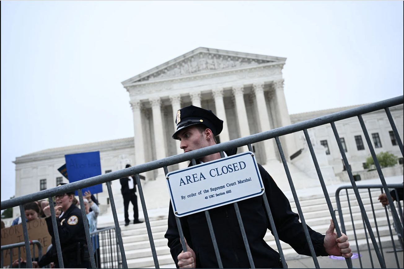 “Historic decision” .. The Supreme Court repeals the right to abortion