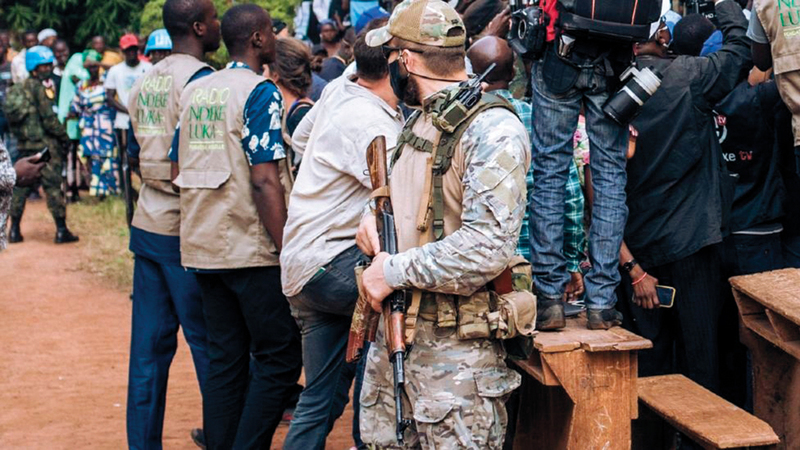 قوات روسية تراقب الأوضاع الأمنية في إفريقيا الوسطى خلال انتخابات 2020. غيتي