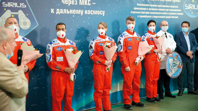 شارك في المهمة رواد محاكاة فضاء من روسيا والإمارات وأميركا. من المصدر