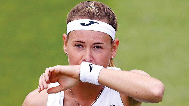 النجمة التشيكية ماري بوزكوفا، خلال مواجهتها مع الفرنسية كارولين جارسيا، في دور الـ16 لبطولة ويمبلدون للتنس.  أ.ف.ب