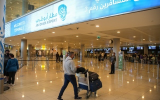 الصورة: «أبوظبي الدولي»: 2.8 مليون مسافر خلال يوليو وأغسطس