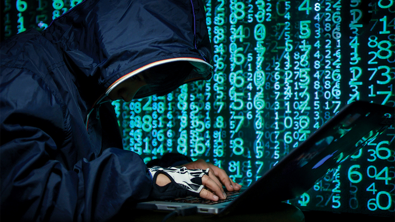 الشرطة حذرت من القرصنة الإلكترونية وسرقة البيانات المصرفية. أرشيفية