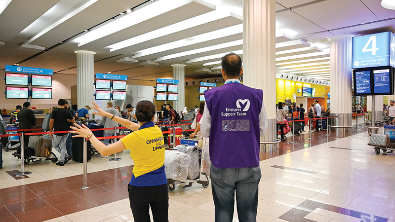 «الناقلة» ستحتاج إلى نحو 5000 موظف في قطاع الخدمة الجوية. أرشيفية