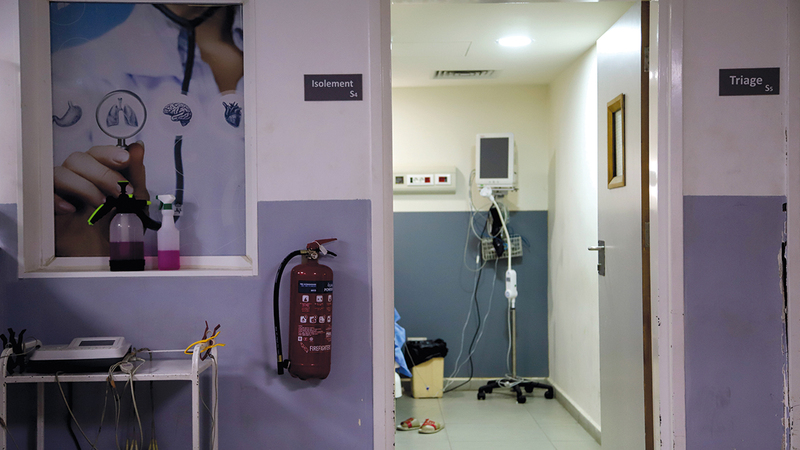 غرفة فارغة للعزل في جناح الولادة بأحد المستشفيات الحكومية. من المصدر