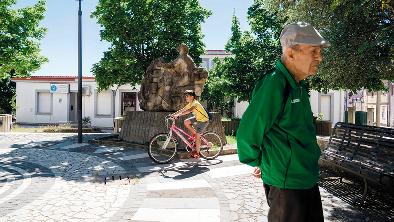 معظم الشباب هجروا البلدة سعياً وراء الرزق. أرشيفية