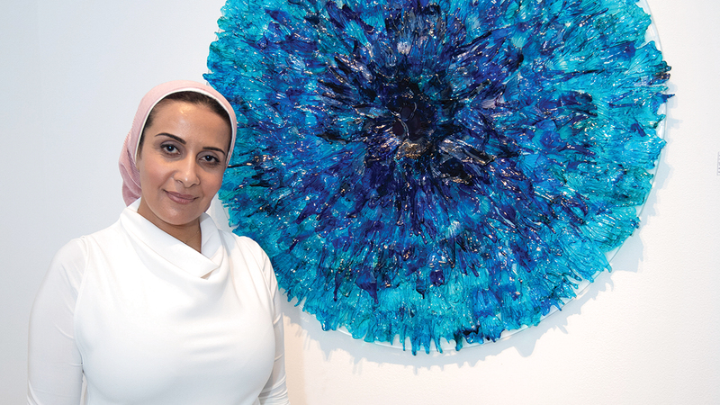 يسرا وهبة: «أشارك في المعرض للمرة الأولى، واكتسبت من خلاله كثيراً من الخبرة، وتعرفت إلى اتجاهات فنية كثيرة». .