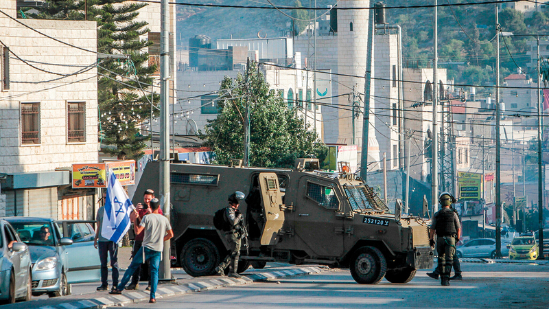 الاحتلال يغلق طريق حوارة الرئيس لمرور المستوطنين. الإمارات اليوم