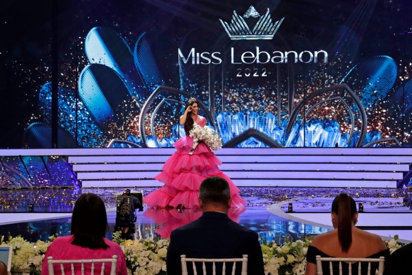 وستمثل ياسمينة لبنان في مسابقتي ملكة جمال العالم وملكة جمال الكون القادمتين.