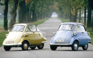 الصورة: أصغر 4 سيارات في العالم تستخدم للسير على الطرقات