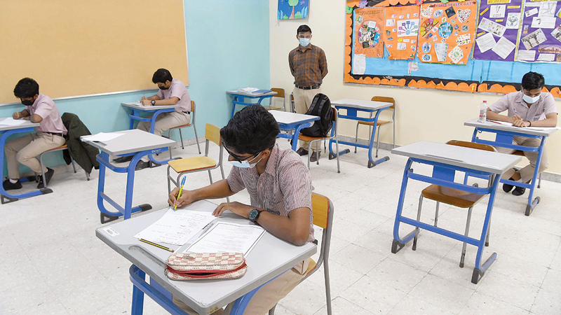 التسهيلات جاءت لضمان حصول الطلبة على مقاعد دراسية قبل بداية العام الدراسي المقبل.    تصوير: إريك أرازاس