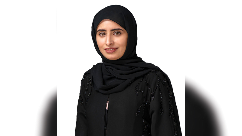 نور المهيري: &laquo;القنوات الرقمية أسهمت في تعزيز آليات التواصل مع أفراد المجتمع&raquo;.