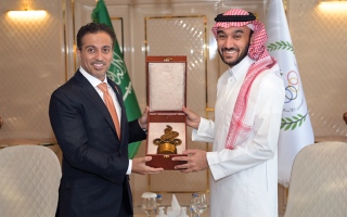 أحمد بالهول الفلاسي يلتقي وزير الرياضة السعودي